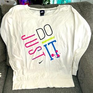 💙Nike Sweater💚🩷